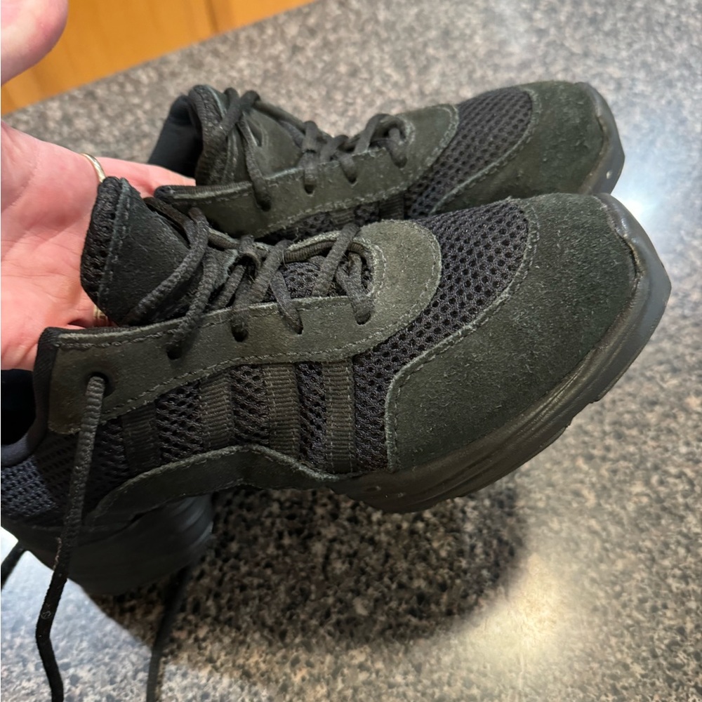 Black jazz/dance shoes